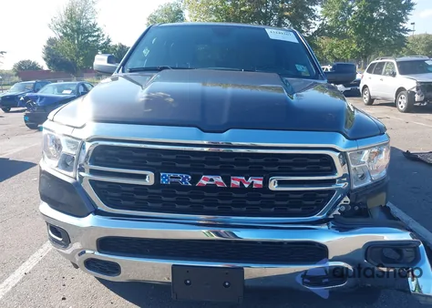 2022 Ram 1500 Big Horn 4X4 6'4 Box z USA, uszkodzony, nr VIN 1C6RRFBG8NN279032